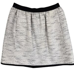 Wilfred Aritzia Textured Tweed Mini Skirt Silk Trim Black White SZ 4 Fall Style